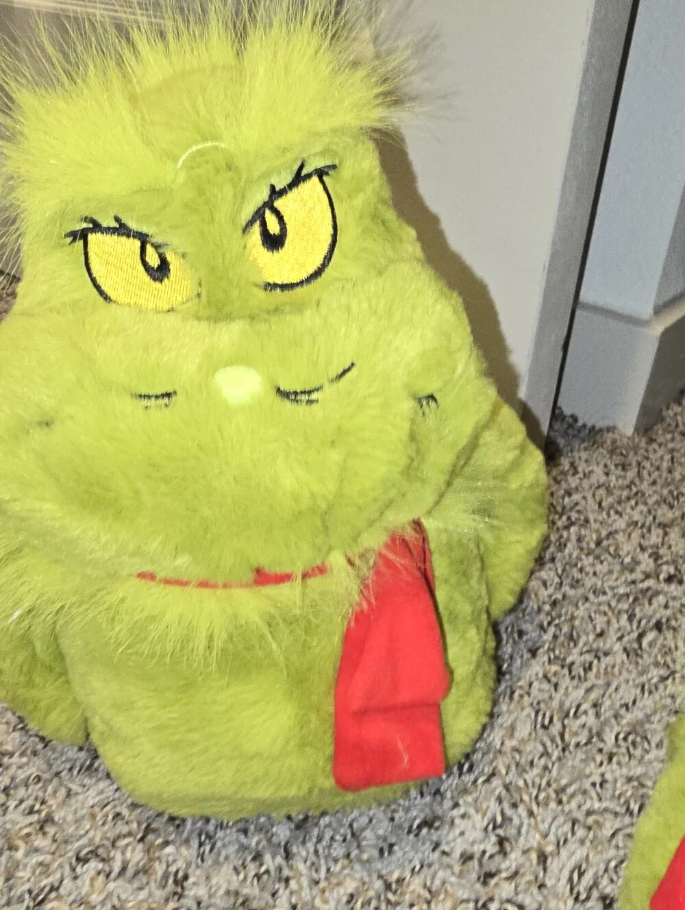 Christmas Grinch slippers US Men Size 10/11